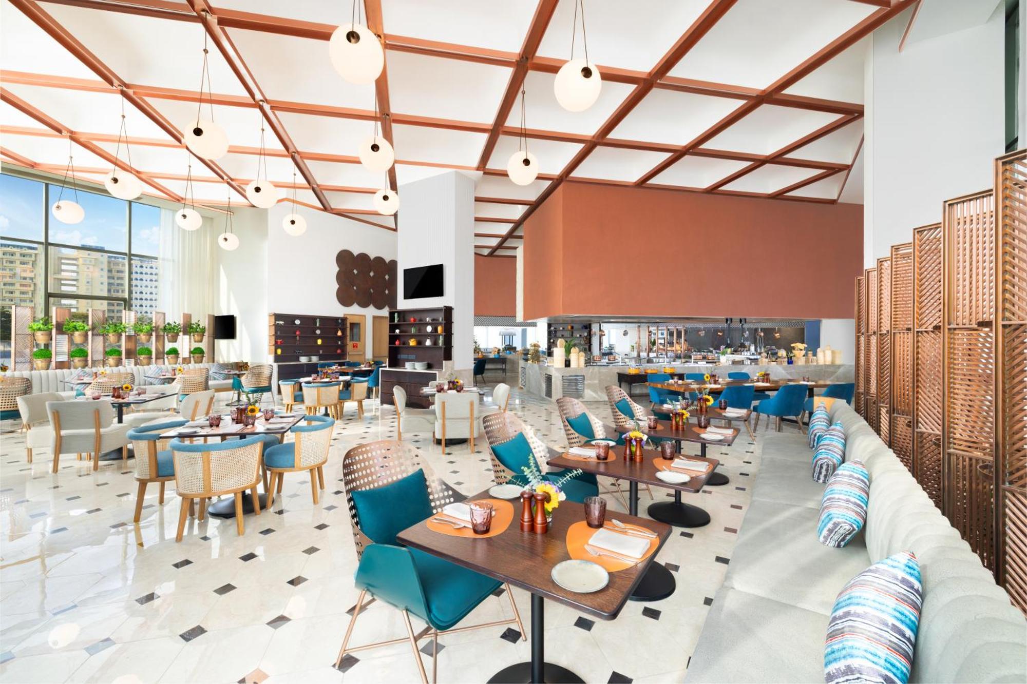Novotel New Delhi City Centre Экстерьер фото